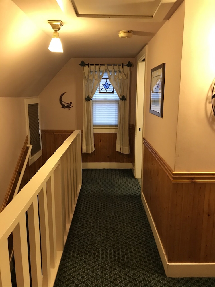 arden forest inn