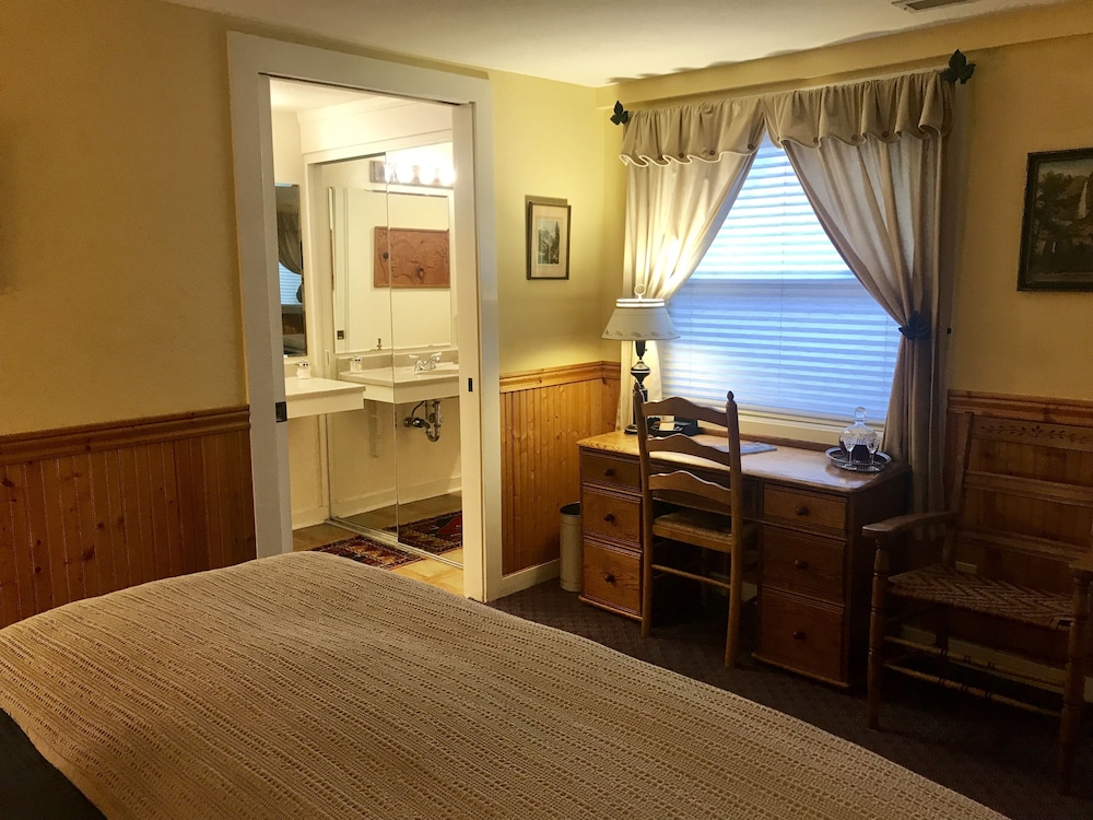 arden forest inn