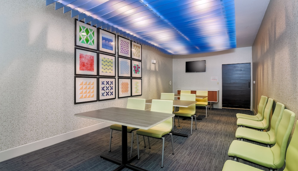 holiday inn express las vegas stadium area by ihg