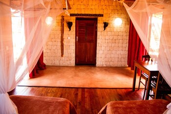 hotel solidaire mangily