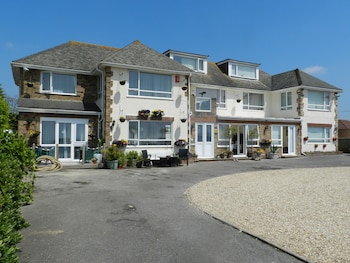 watersedge guest house