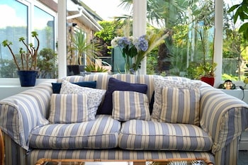 watersedge guest house