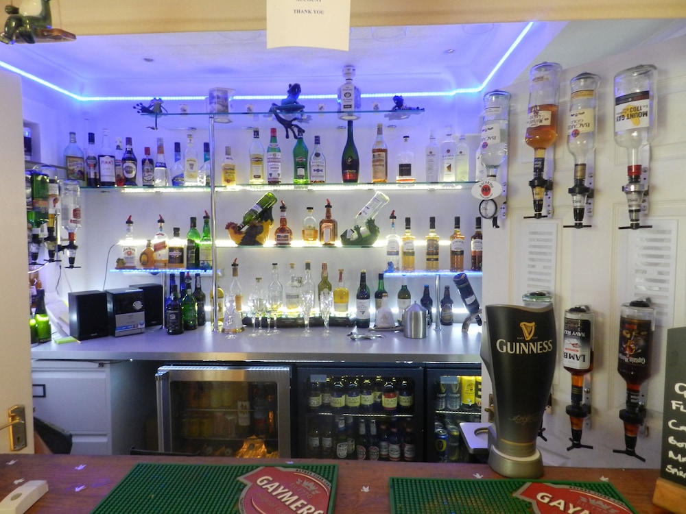 watersedge guest house