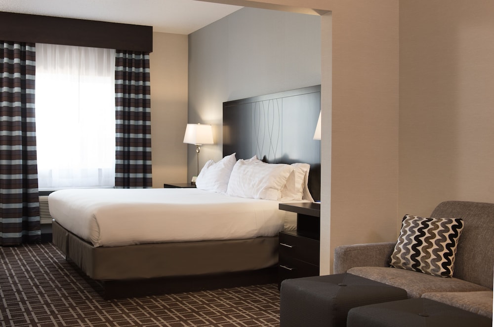 holiday inn express le claire riverfront davenport by ihg