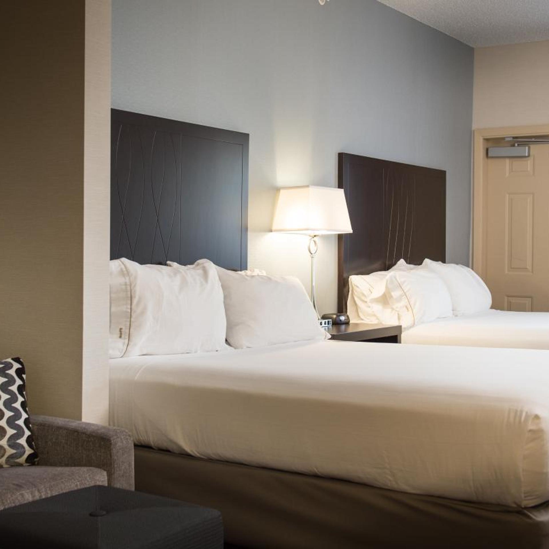 holiday inn express le claire riverfront davenport by ihg