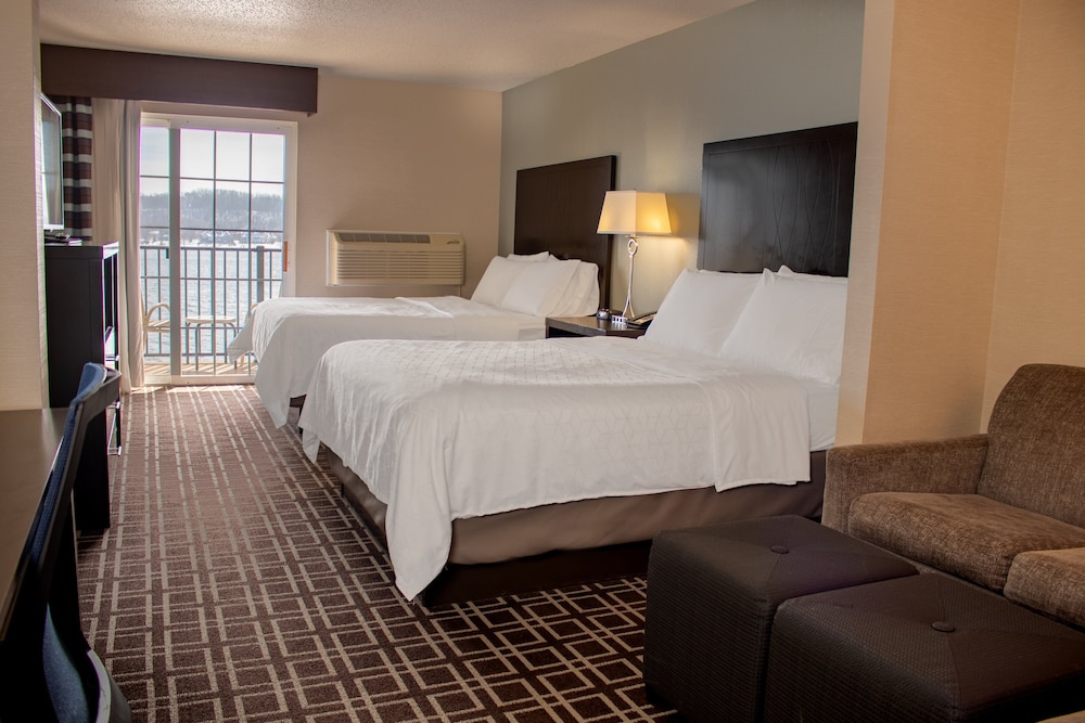 holiday inn express le claire riverfront davenport by ihg