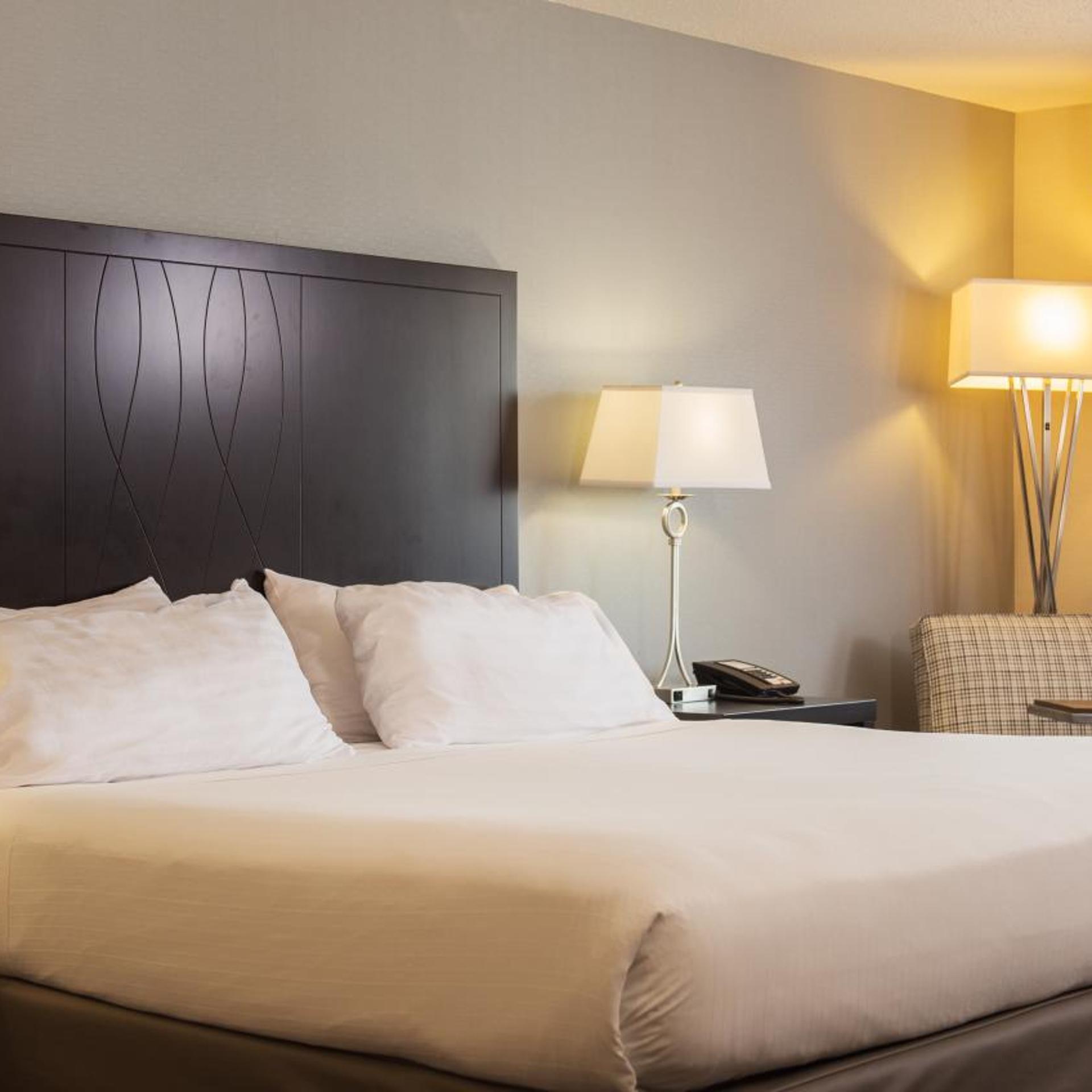 holiday inn express le claire riverfront davenport by ihg