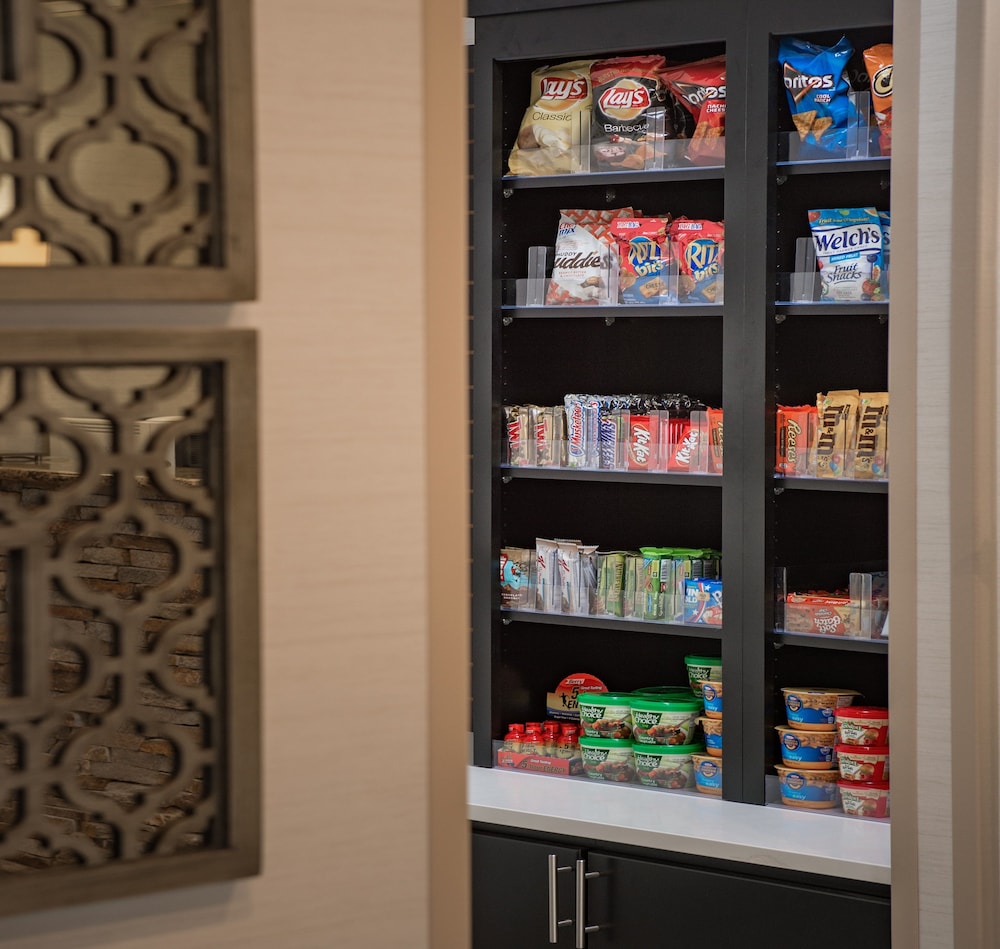 holiday inn express le claire riverfront davenport by ihg