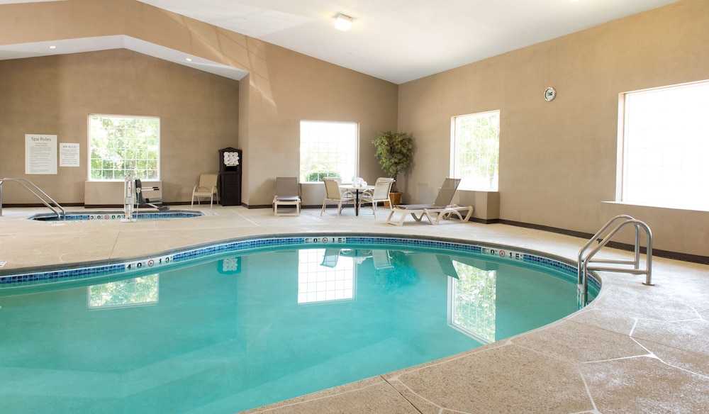 holiday inn express le claire riverfront davenport by ihg