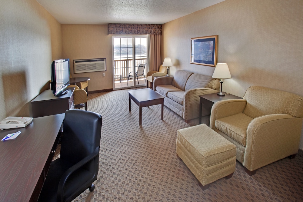 holiday inn express le claire riverfront davenport by ihg