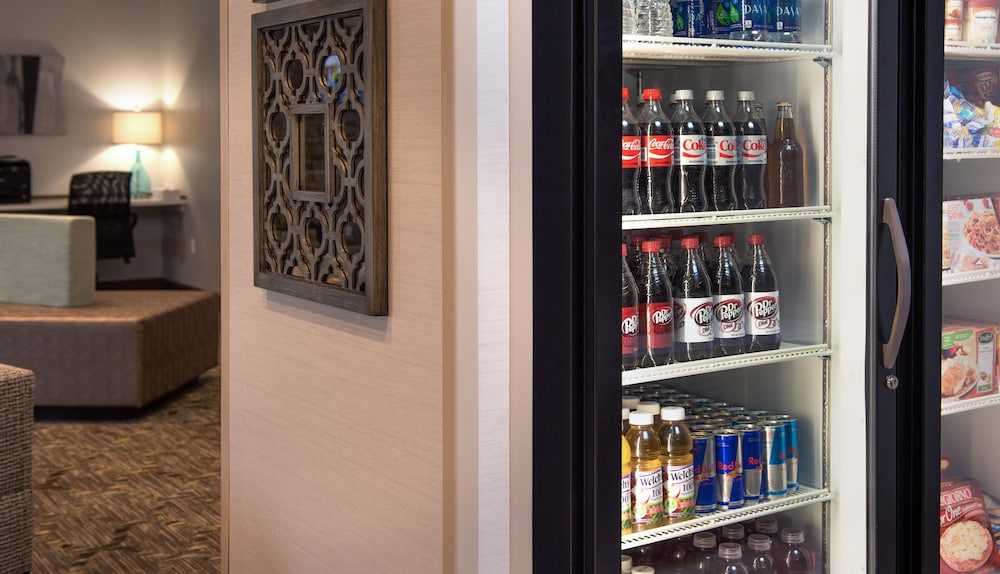 holiday inn express le claire riverfront davenport by ihg
