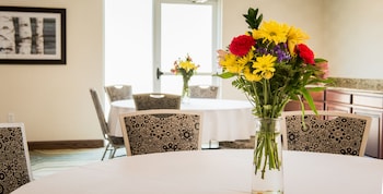 Holiday Inn Express Le Claire Riverfront-Davenport By Ihg,Le Claire>>Davenport,3 star