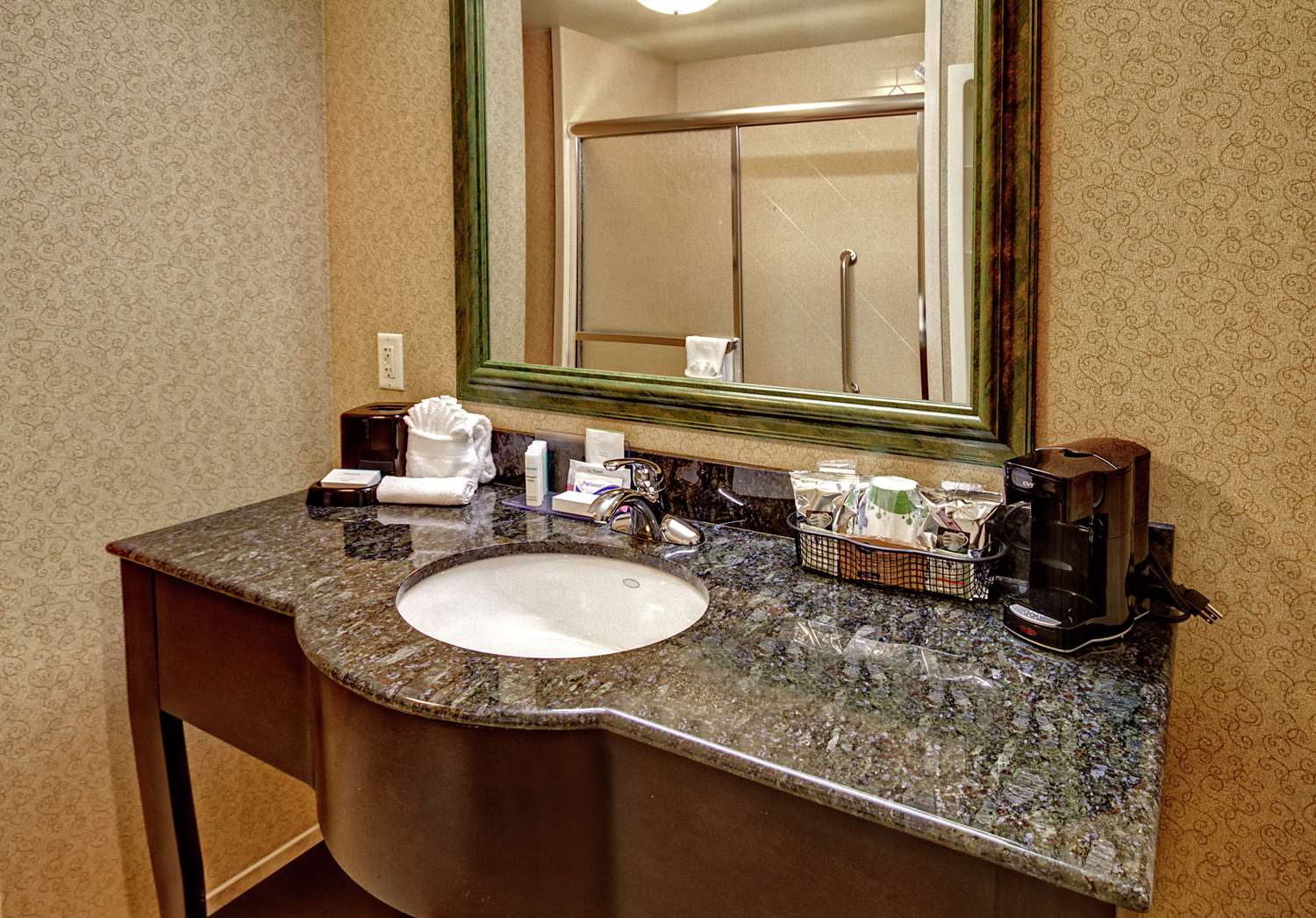 hampton inn and suites lebanon