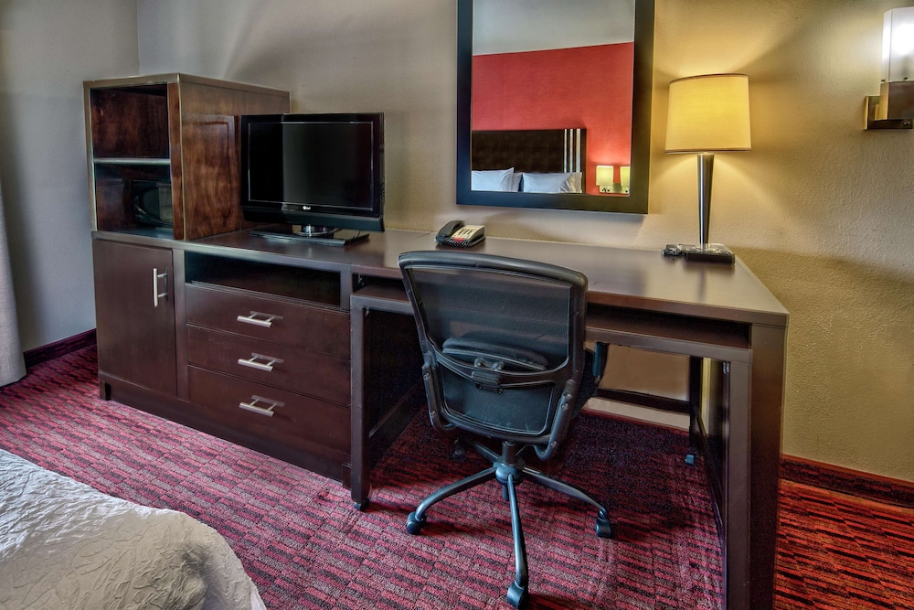 hampton inn and suites lebanon