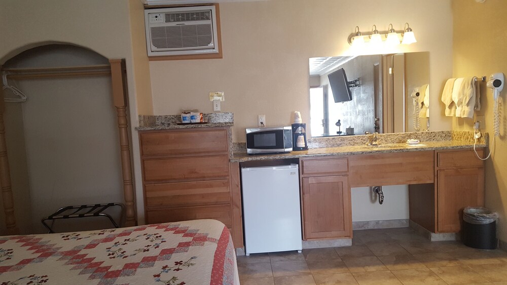 bristlecone motel