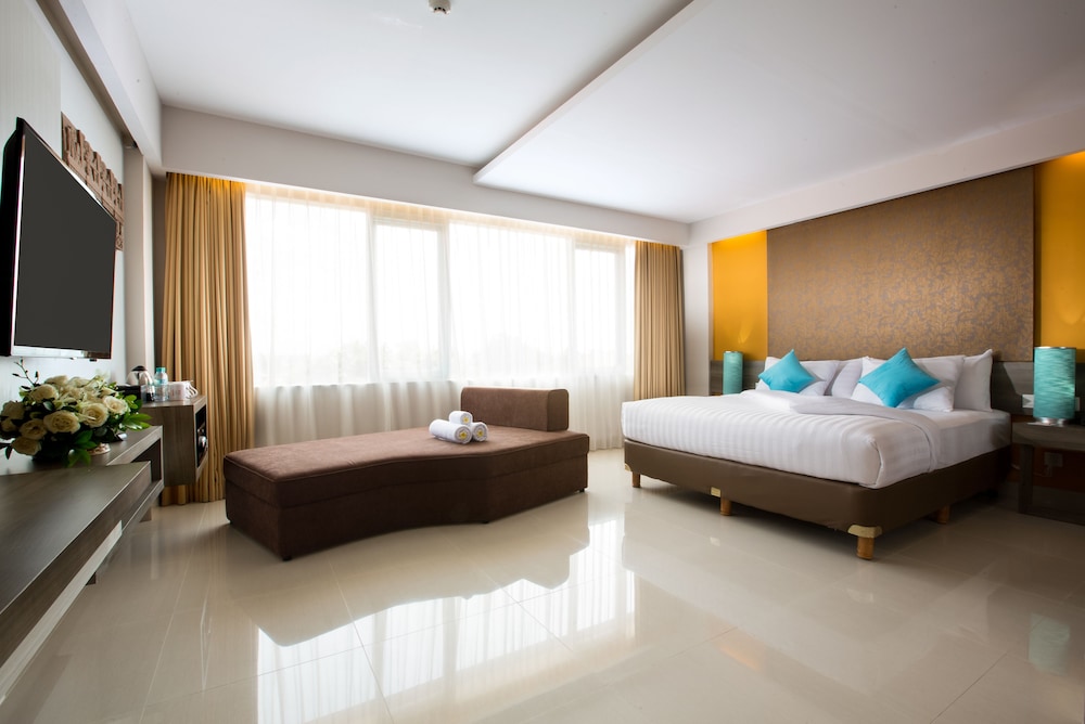siesta legian hotel
