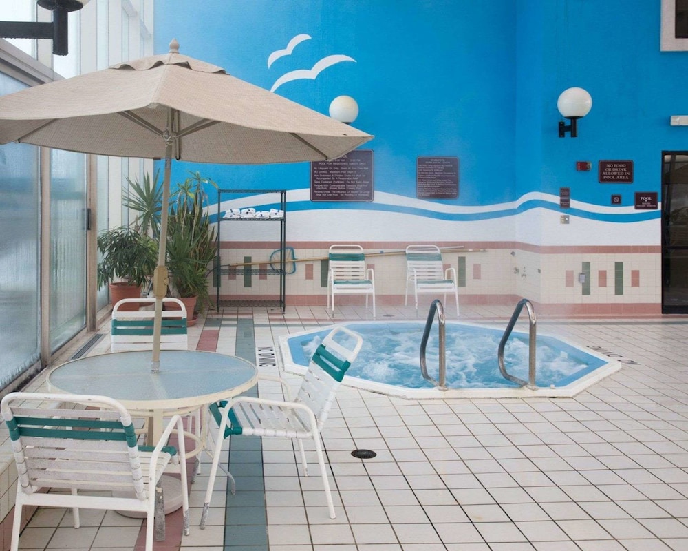 Comfort Inn Anderson South,Madison>>Anderson,3 star
