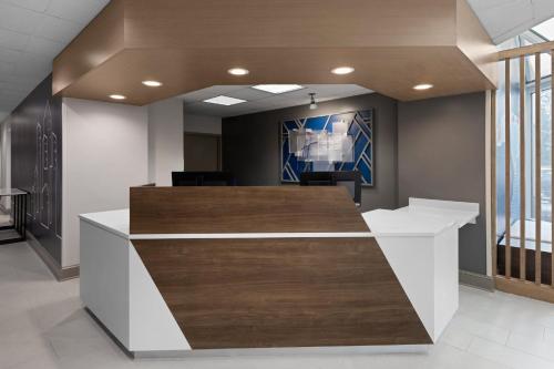 holiday inn express greenville by ihg