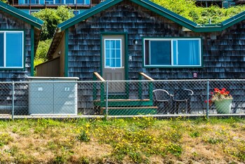 oceanside ocean front cabins