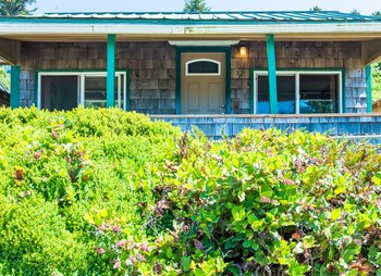oceanside ocean front cabins