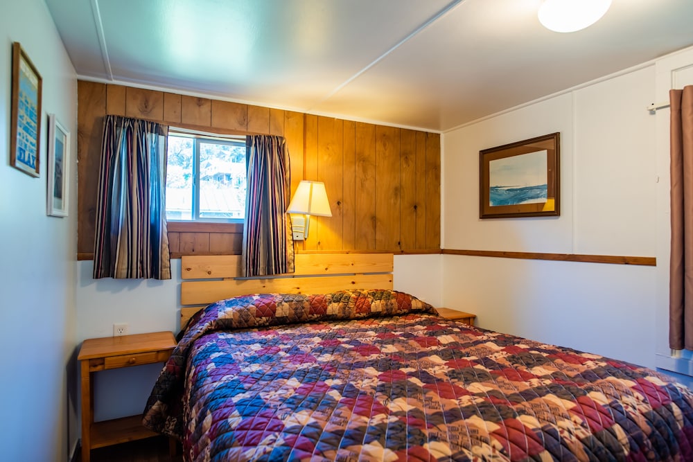 oceanside ocean front cabins