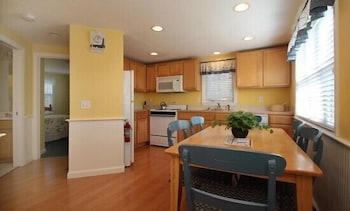 colonial acres resort