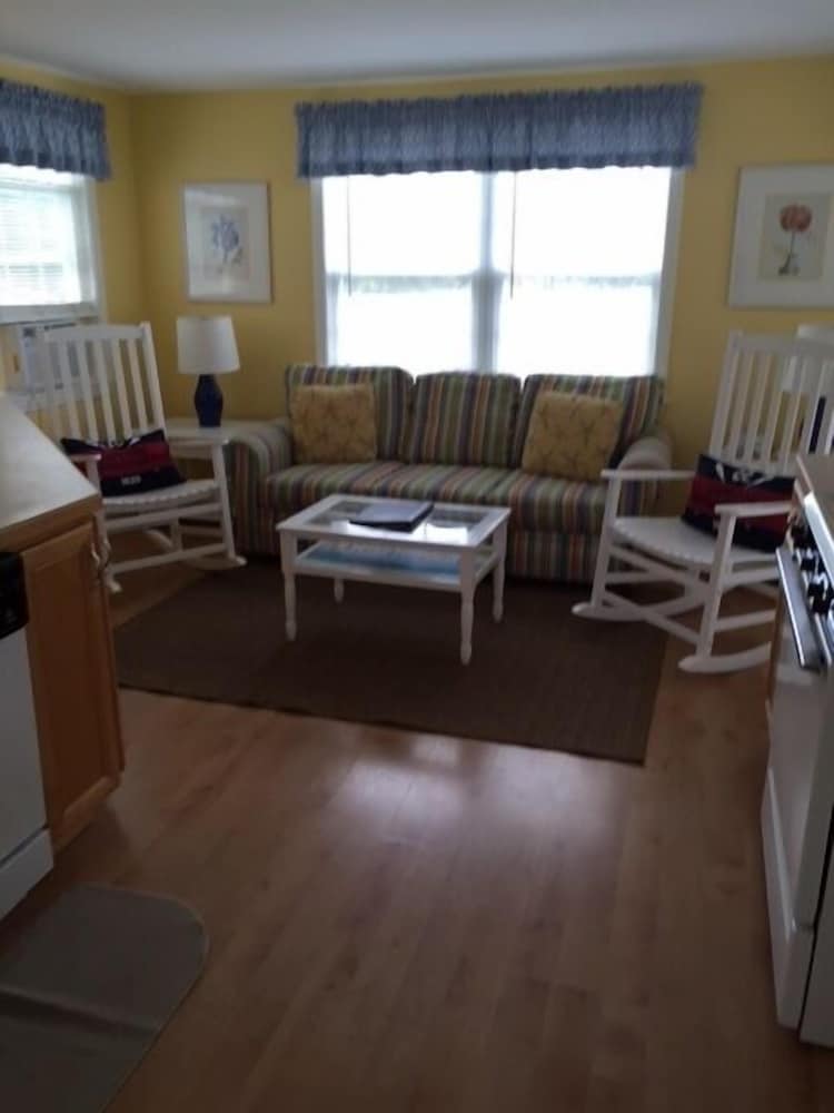 colonial acres resort