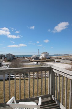 colonial acres resort