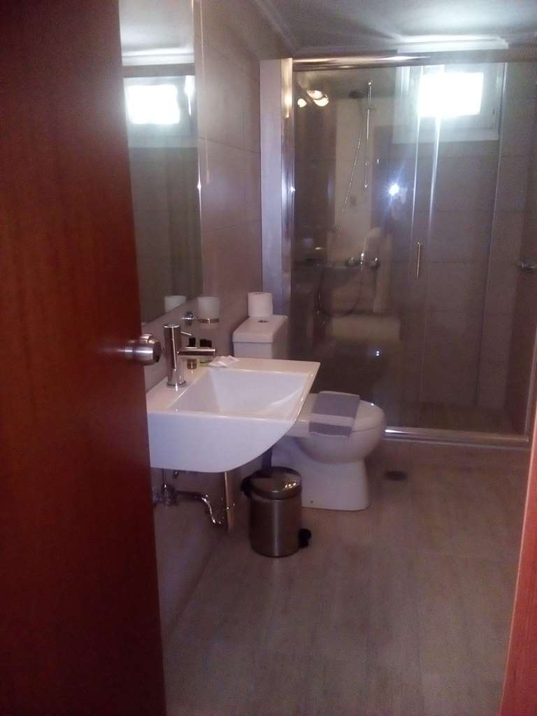 kronos hotel