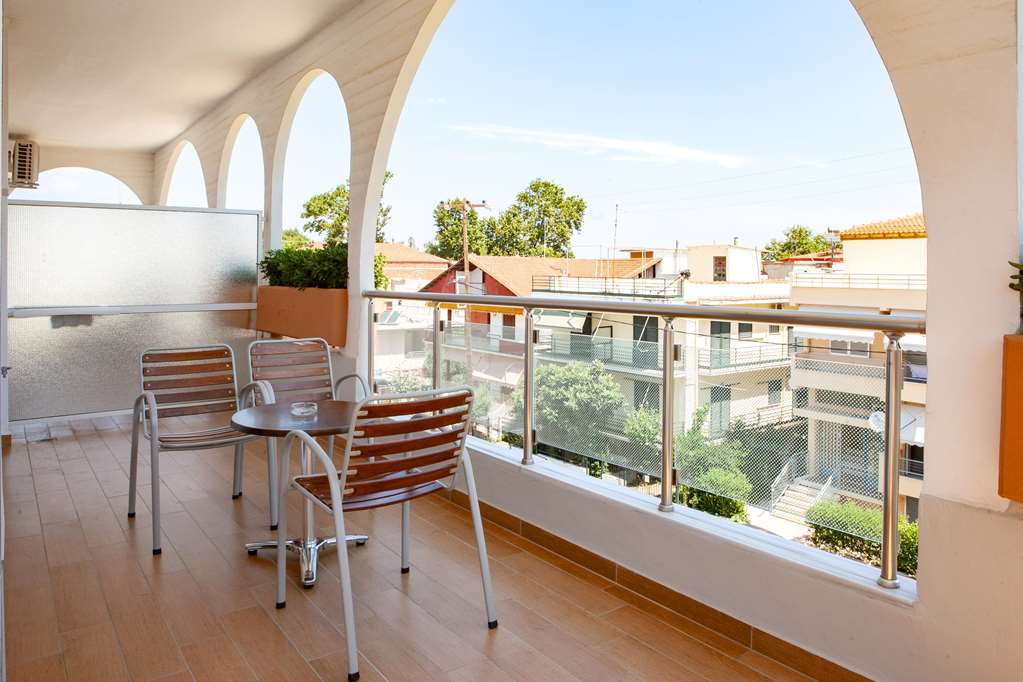 kronos hotel