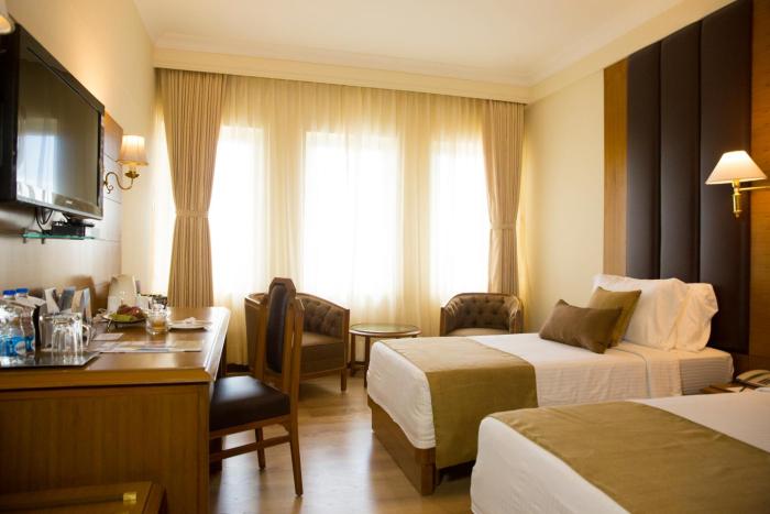 the peerless inn kolkata