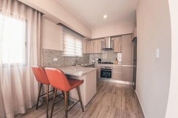 breakfast included at regatta living 302
