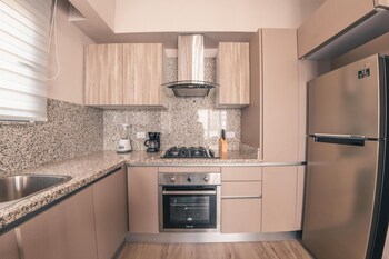 breakfast included at regatta living 302