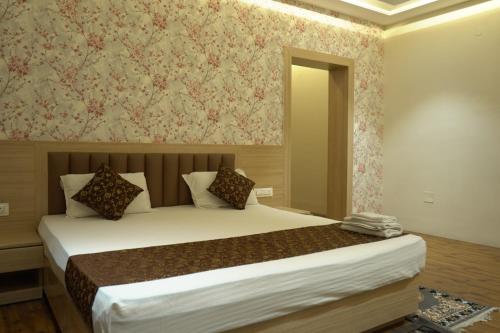 hotel tourist inn