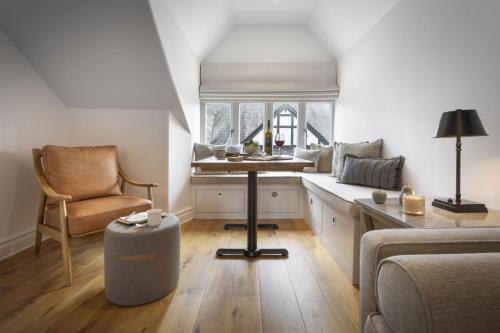 rohan rise lakes escape ambleside