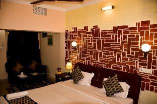 hotel sapphire international