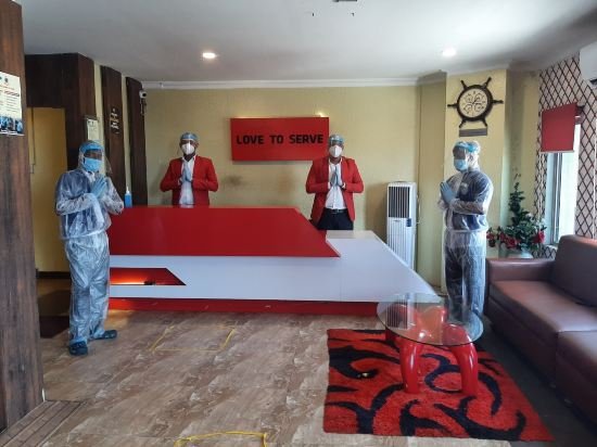 hotel sapphire international