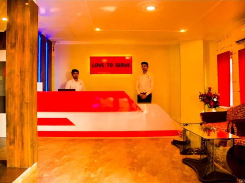 hotel sapphire international
