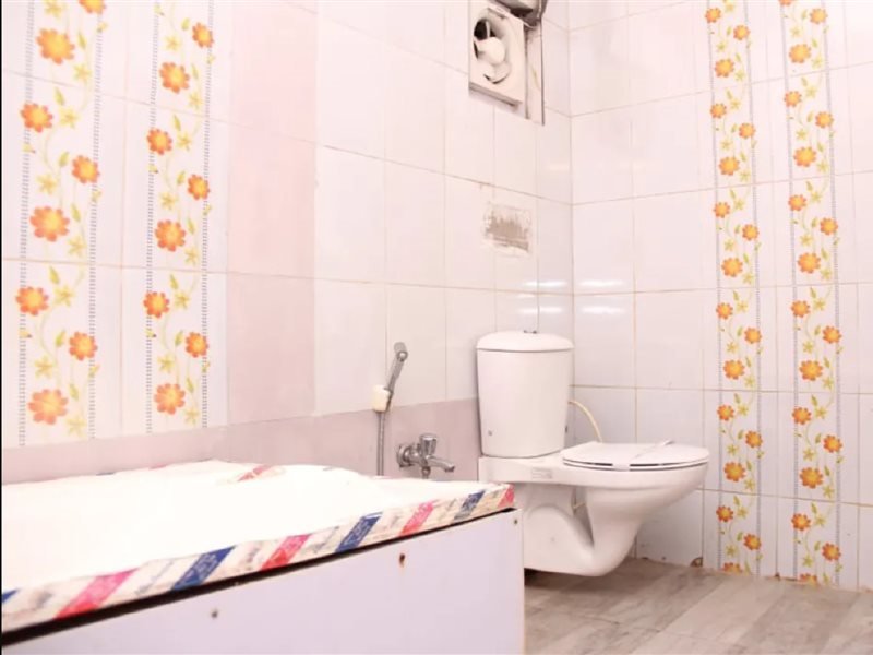 hotel sapphire international