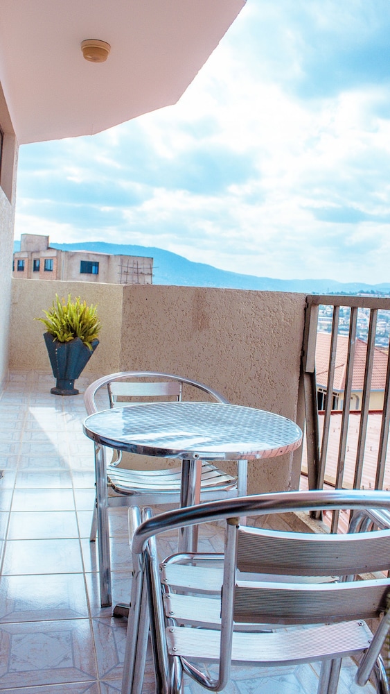 okapi hotel