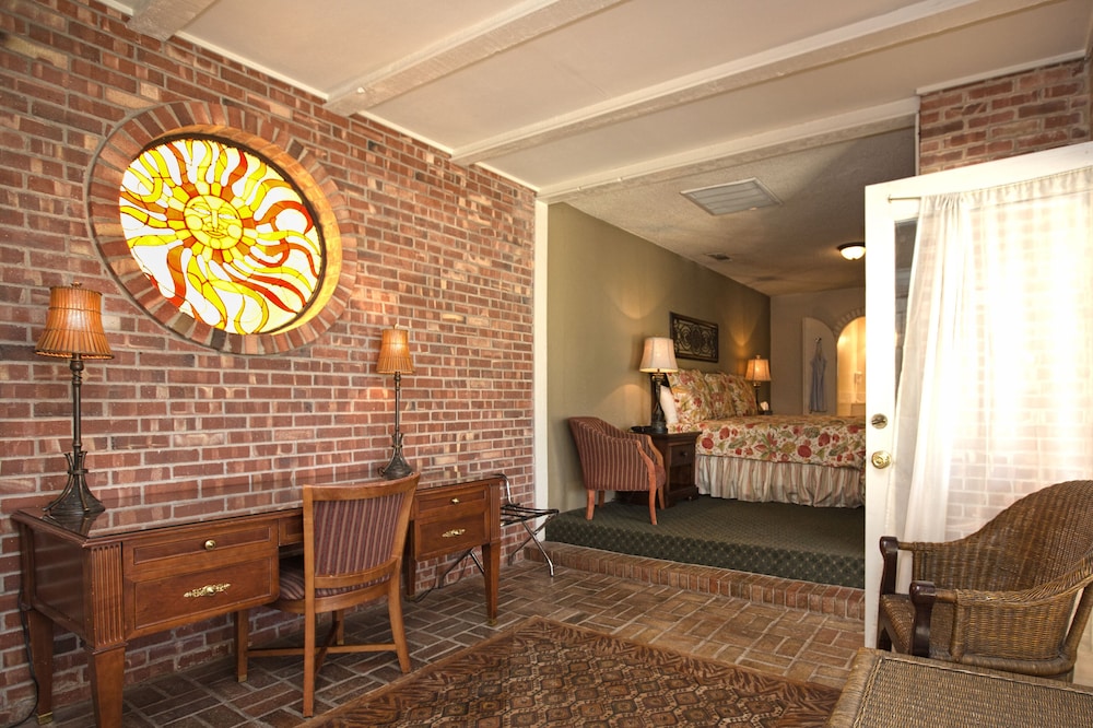 the hotel paisano