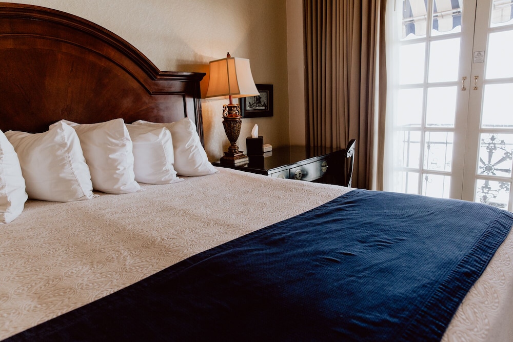 the hotel paisano