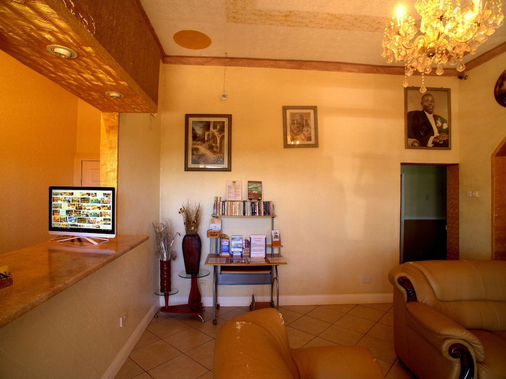 executive airport hotel