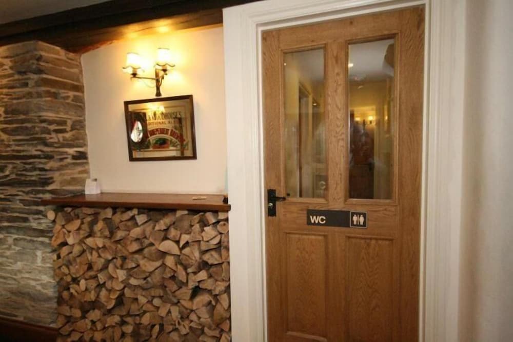 the globe inn
