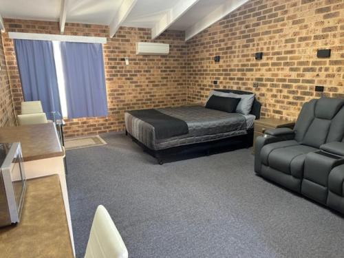 clock tower motor inn