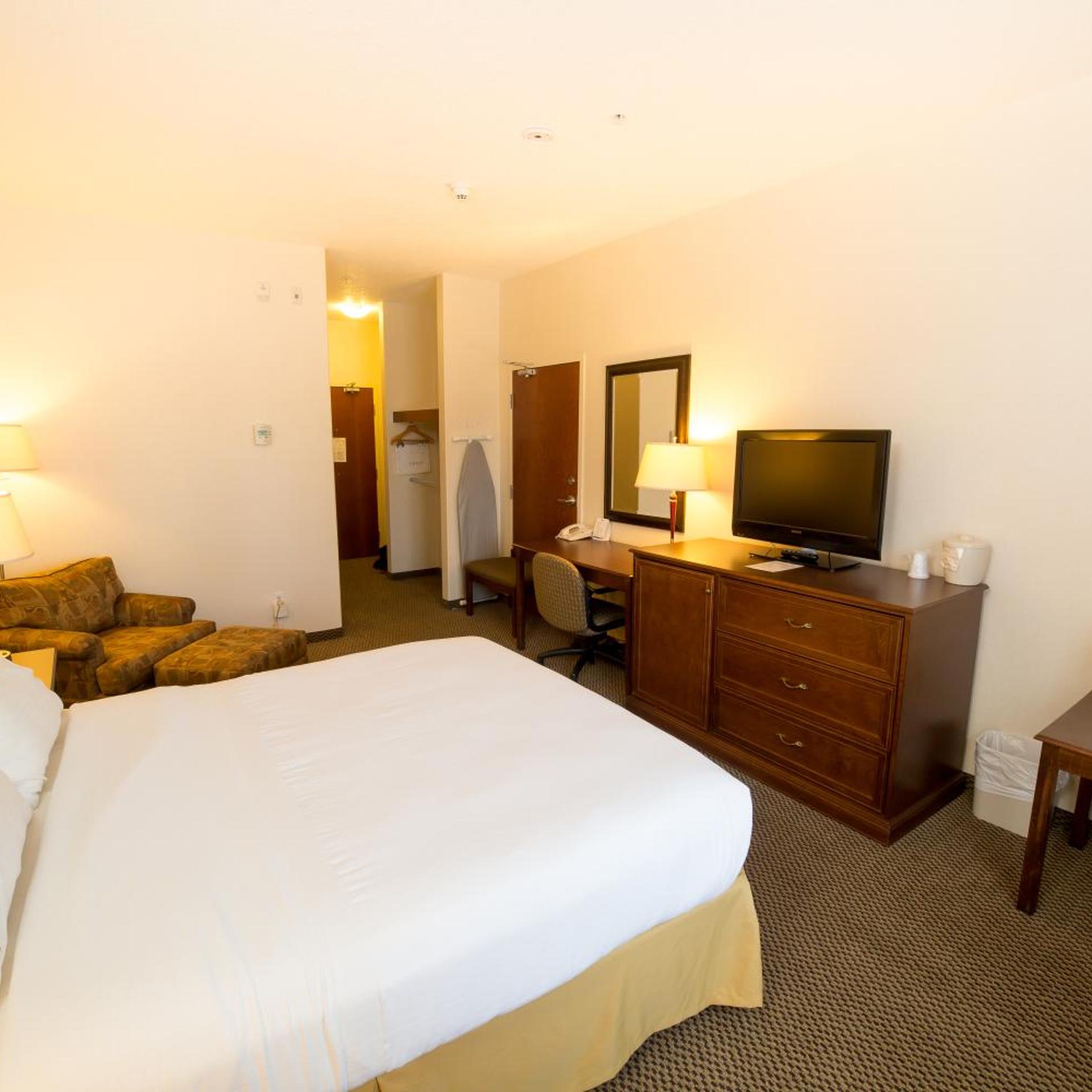 holiday inn express hotel and suites drayton valley by ihg