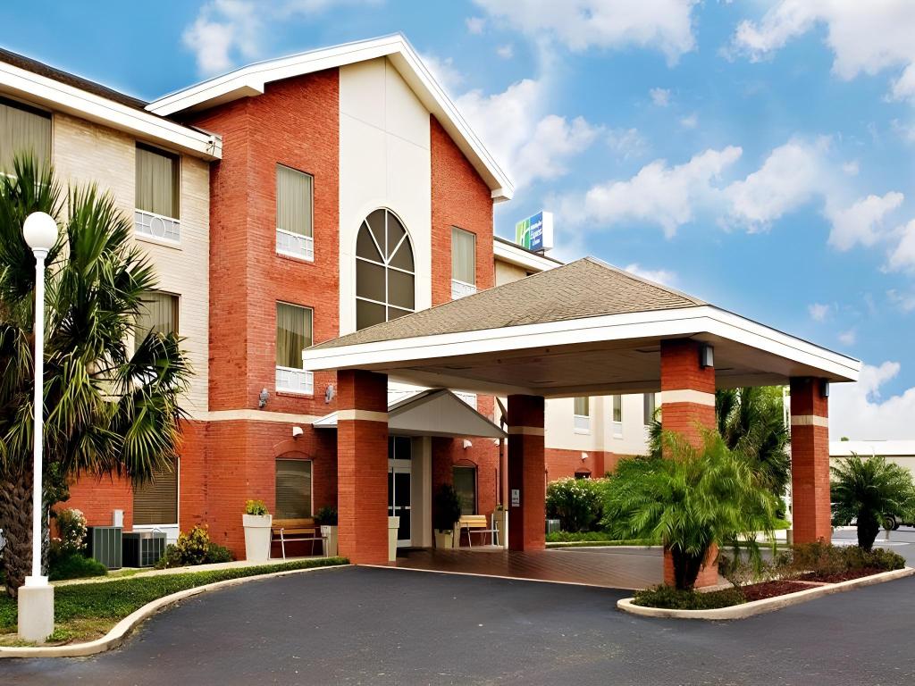 holiday inn express hotel and suites weslaco by ihg