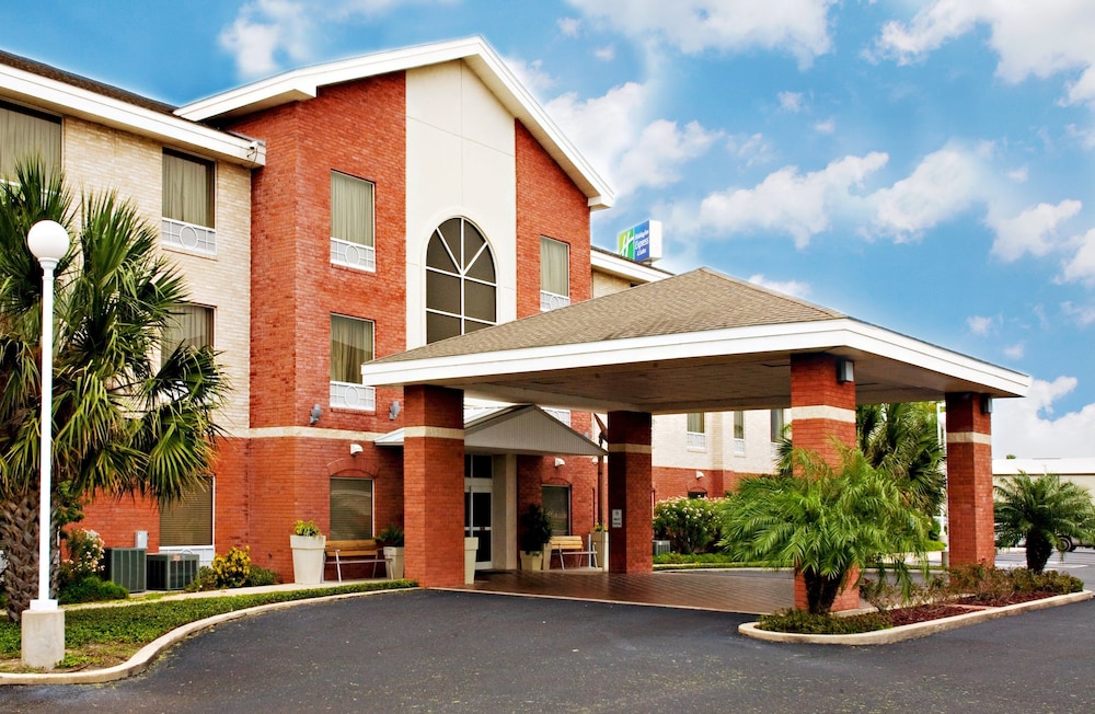 holiday inn express hotel and suites weslaco by ihg