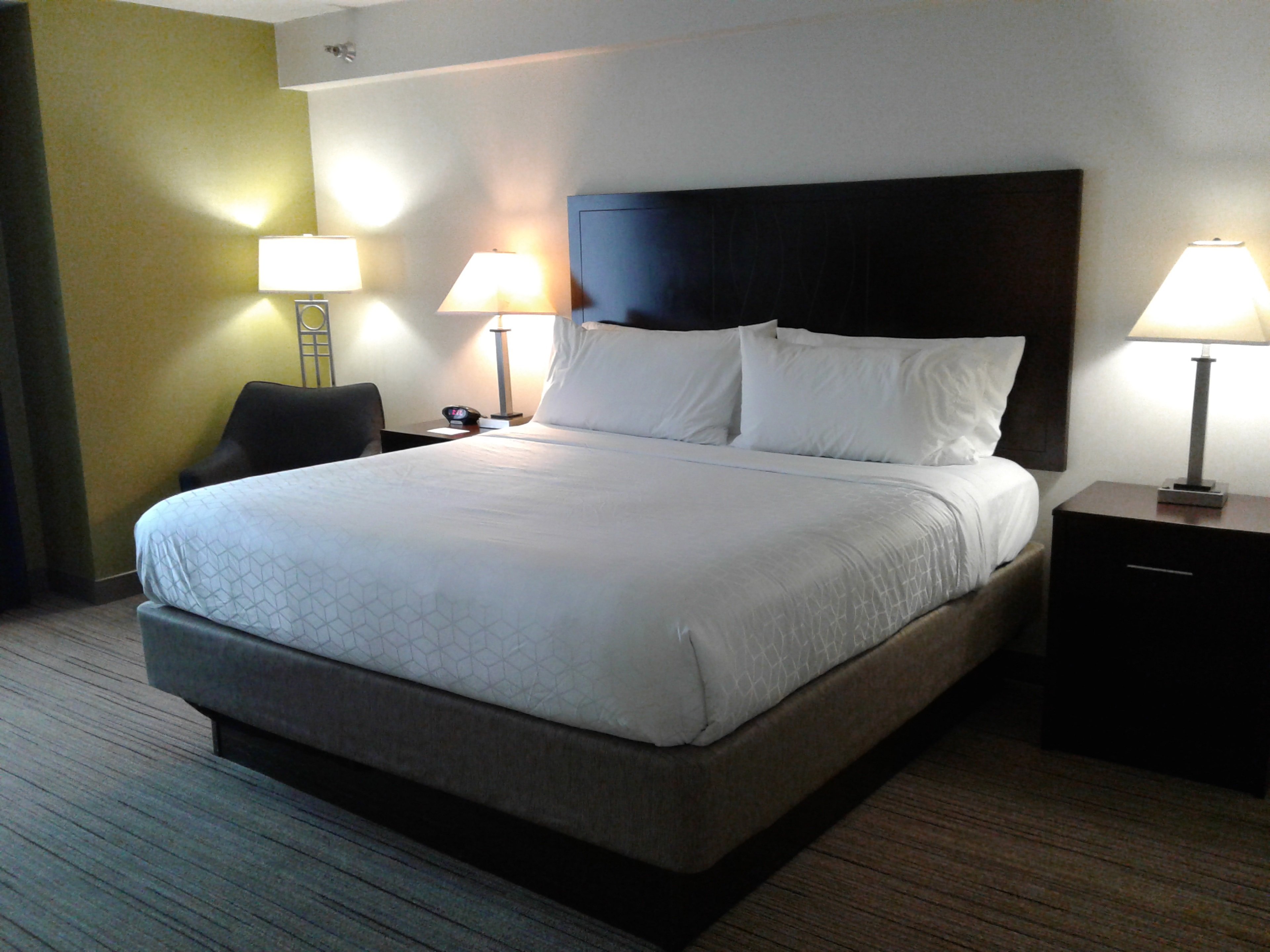 holiday inn express and suites pittsburgh west mif