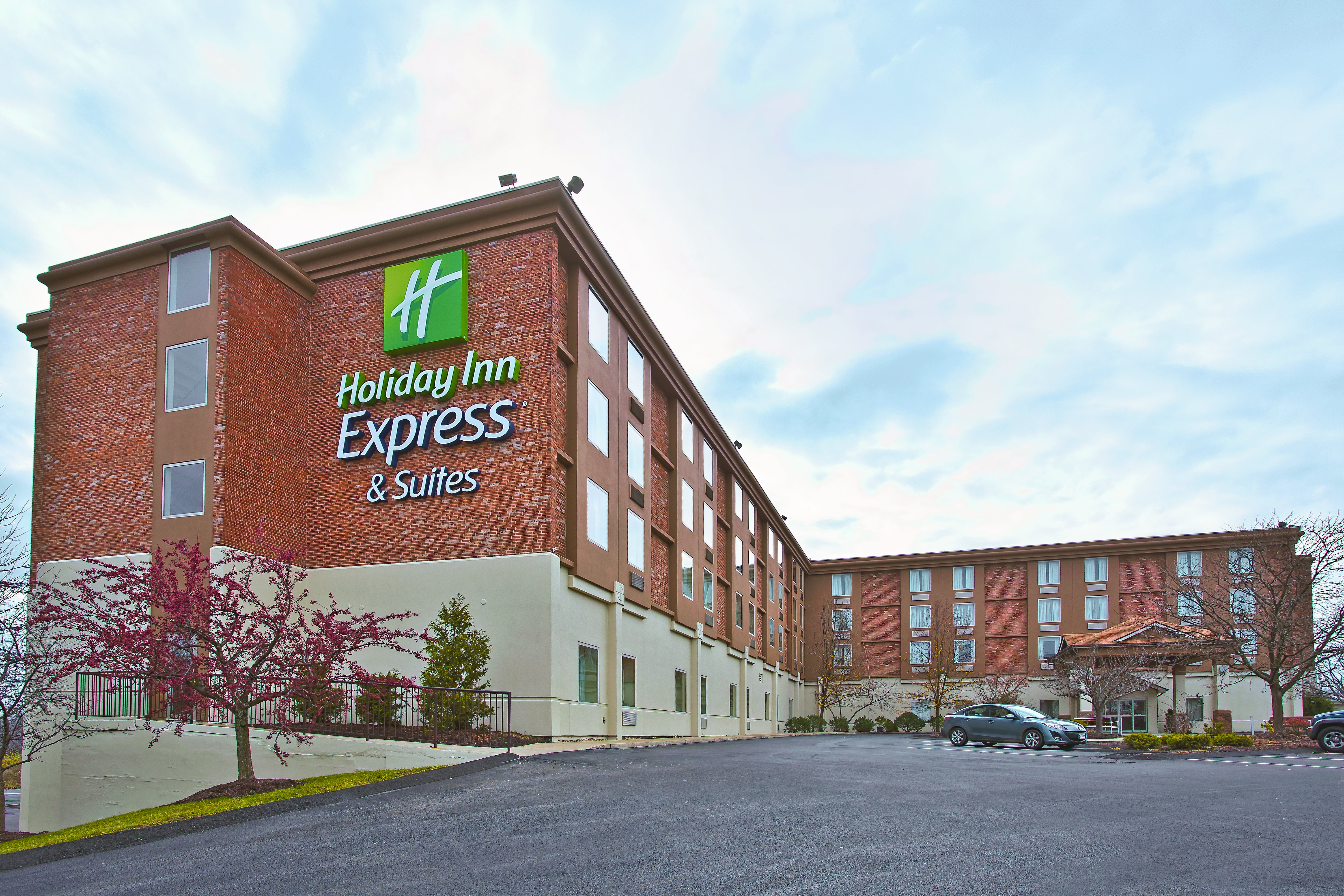 holiday inn express and suites pittsburgh west mif